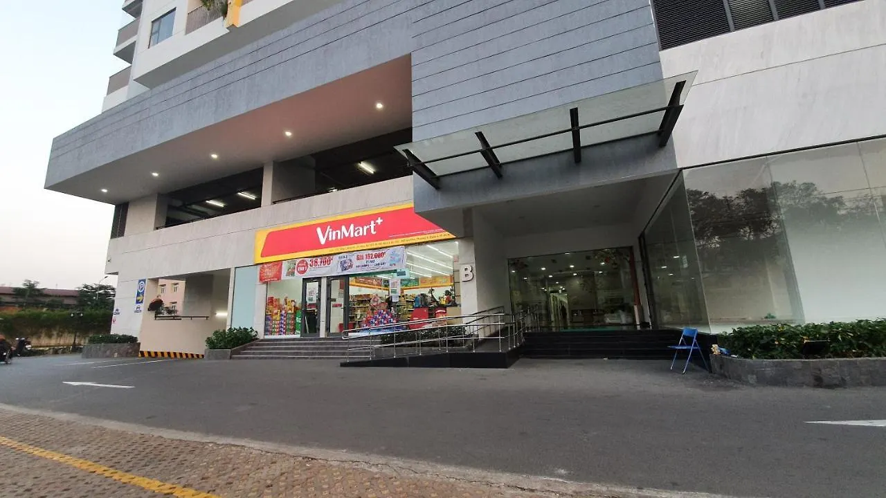 Cozoro Home 4 - Luxury Apartment 2Br & Free Pool & Gym Ho Chi Minh City